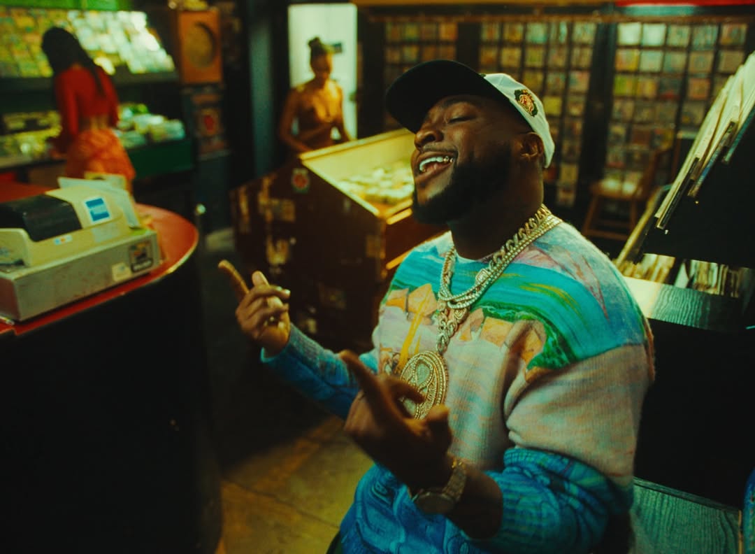 Work by Mo, Director, in Londres