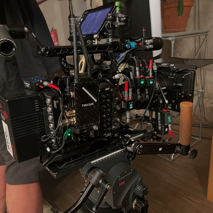 Work by Tom Seager, Directeur, in Londen