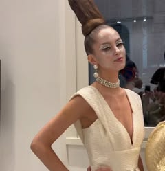 Work by Hair & Makeup Artist, Haar Stylist, in Londen