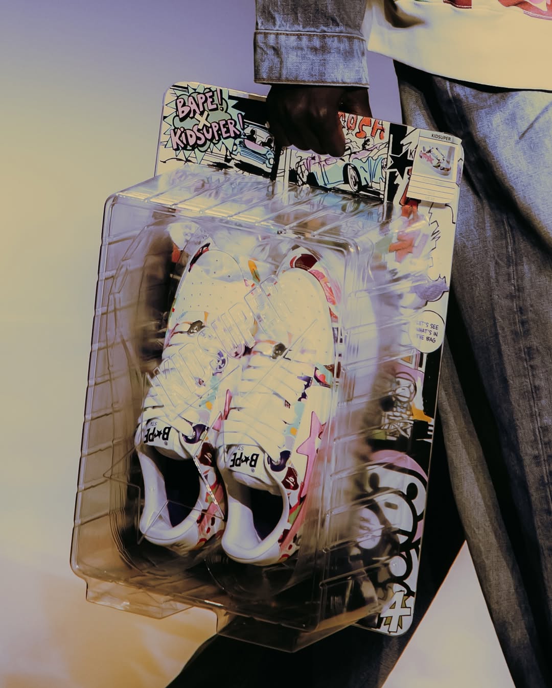 Work by Zekaria Al-Bostani, Director Creativo, in Londres