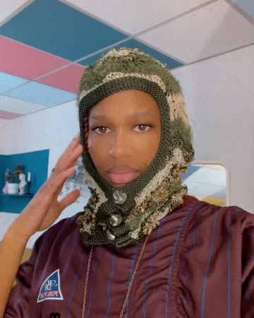 Work by Britini Campbell, Haar Stylist, in Londen