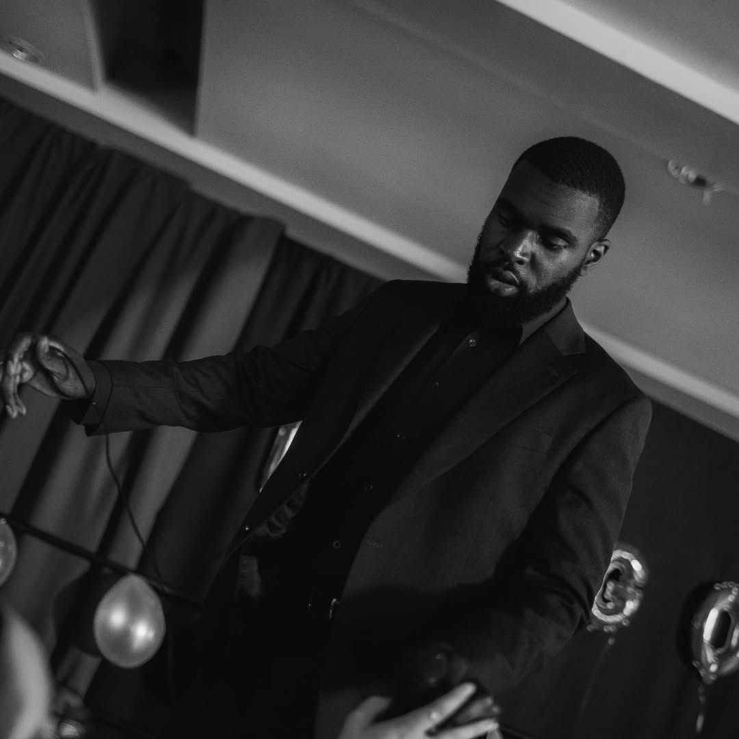 Work by J-L, Diseñador de Escenografía, in Londres