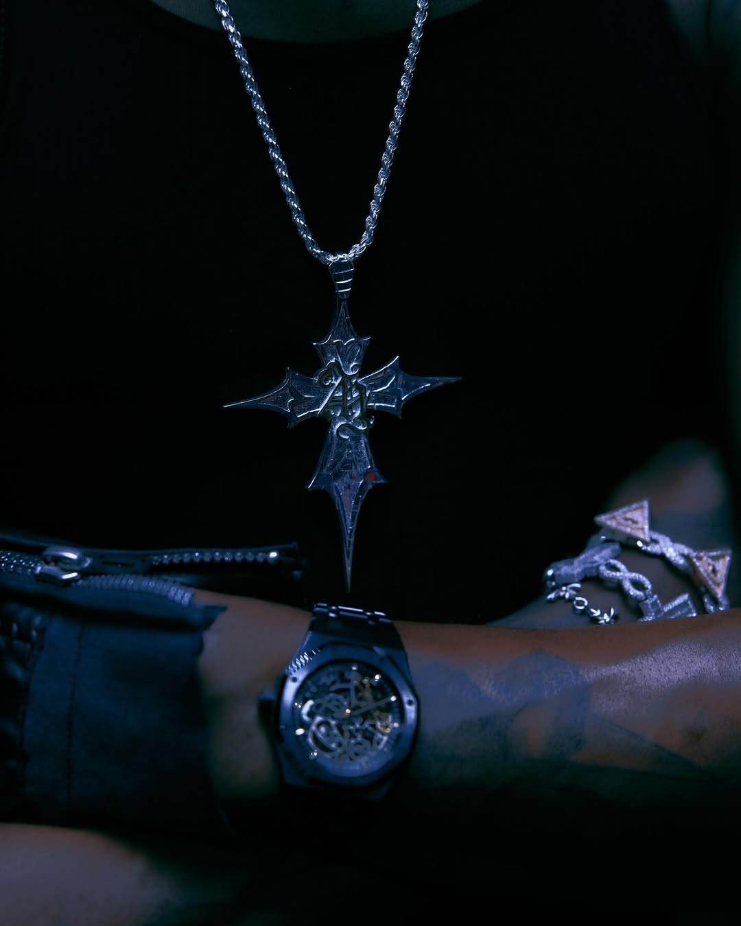 Work by Mui-Hai Chu, Director Creativo, in Londres