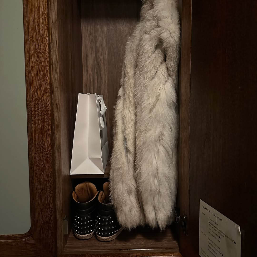 Work by ANNIE, Estilista, in Londres