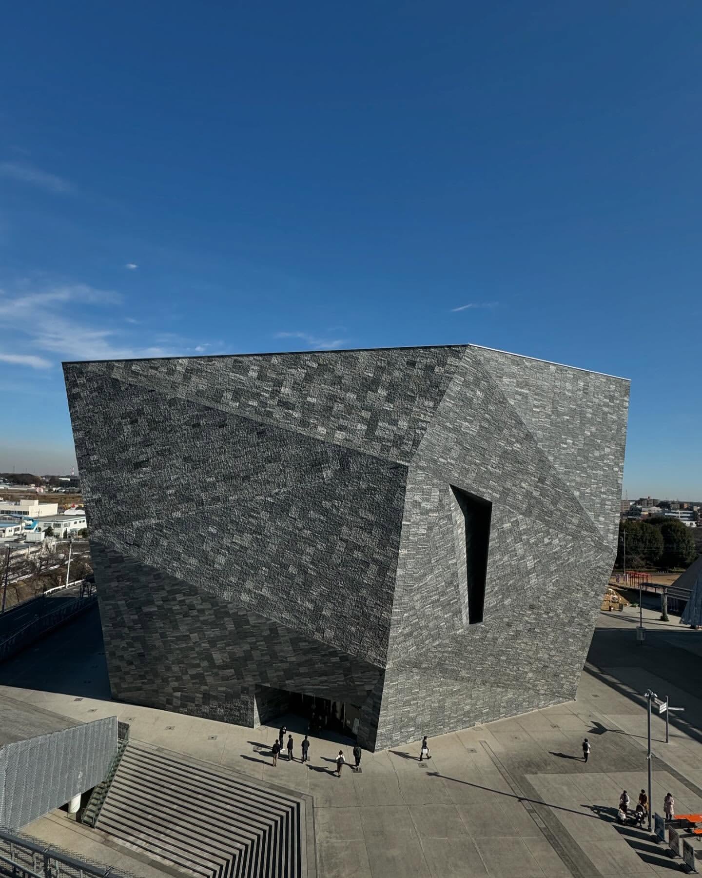 Work by FIBI KUNG, Réalisateur, in Londres