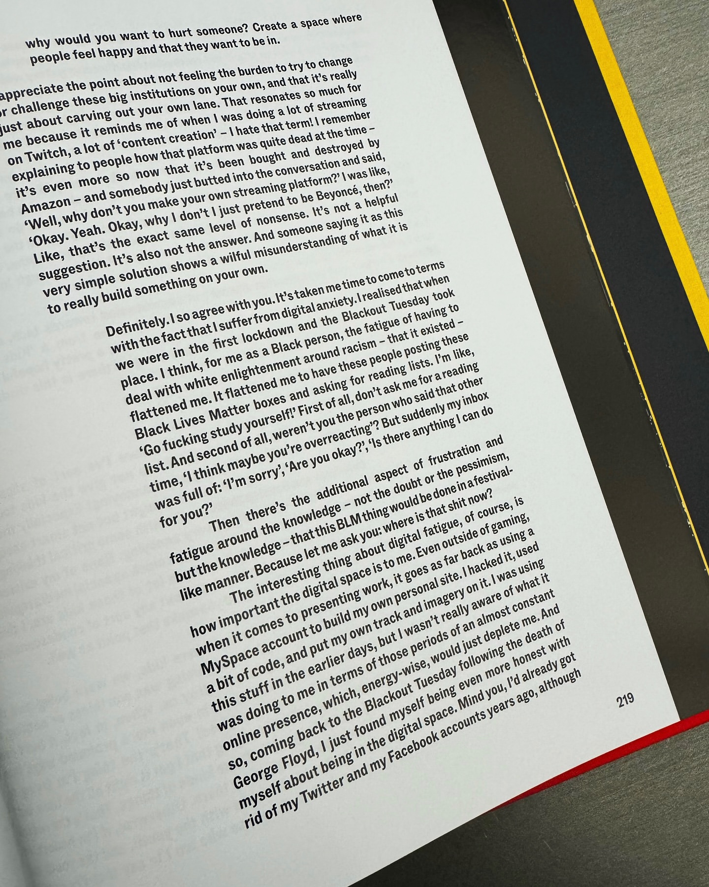 Work by FIBI KUNG, Director de Arte, in Londres