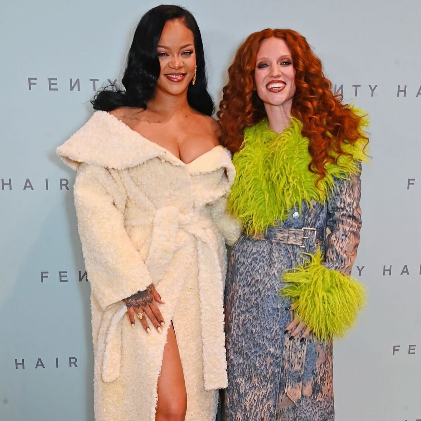 Work by solomonparamour, Estilista de Cabello, in Londres