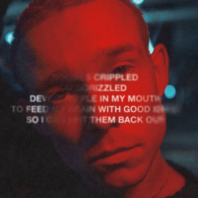 Work by Anna Gibson, Director, in Londres