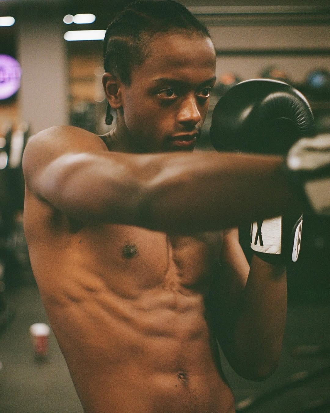 Work by film by Kaan, Director, in Londres