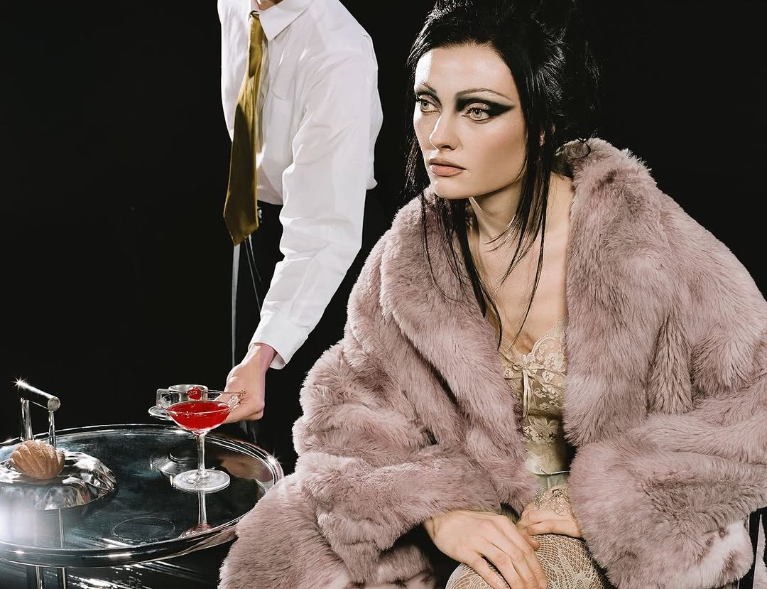 Work by Jake Martin 🕊, Director Creativo, in Londres