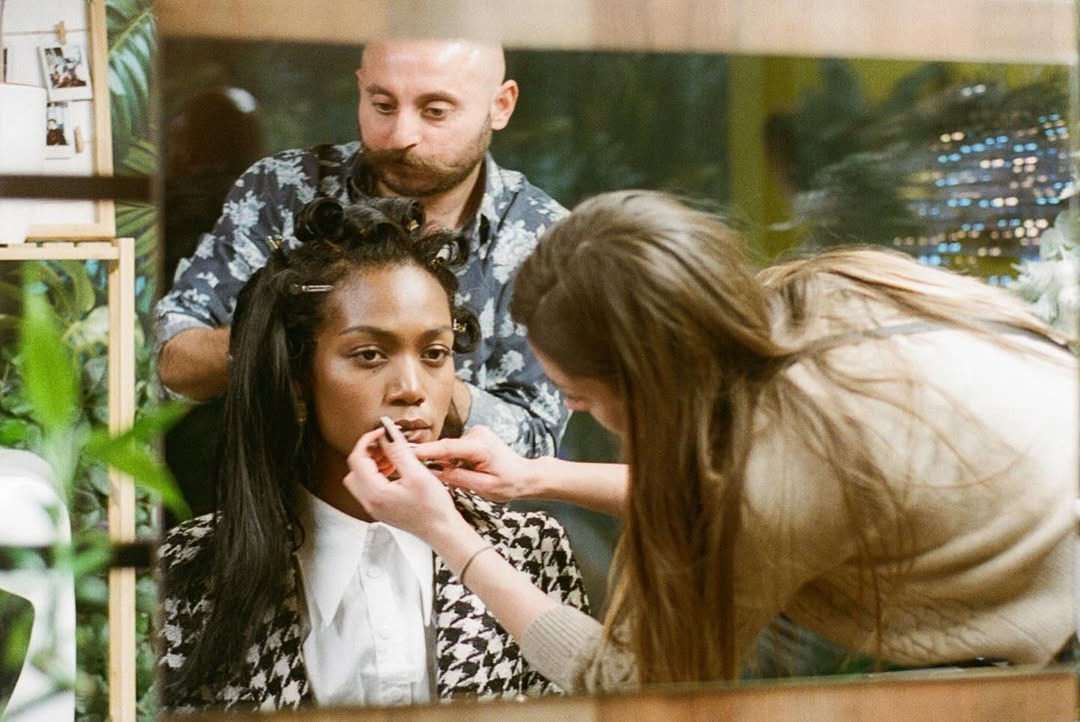 Work by 𝐌𝐚𝐡𝐨 -𝑆𝑒𝑠𝑠𝑖𝑜𝑛 𝑚𝑎𝑛𝑖𝑐𝑢𝑟𝑖𝑠𝑡-, Maquillador, in Londres