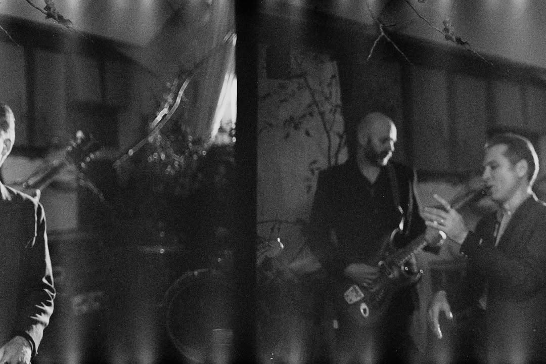 Work by Ri 🦂, Directeur, in Londen