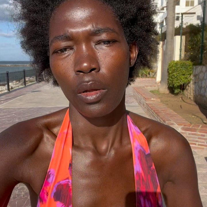 Work by Gift Nyakuta, Modelo, in Londres