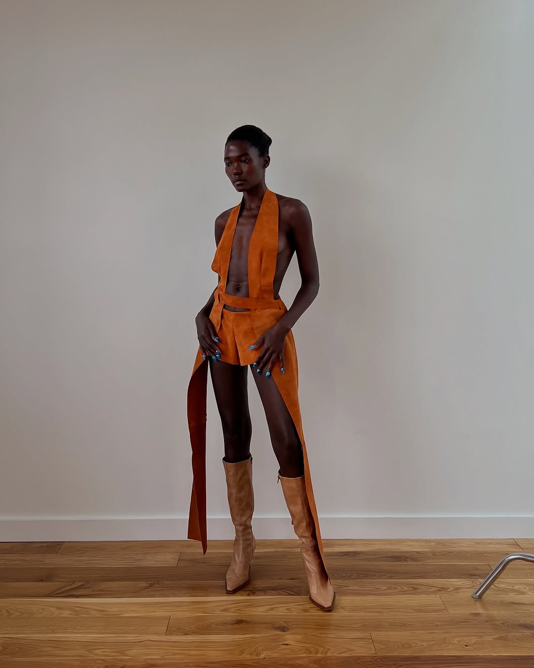 Work by Gift Nyakuta, Modelo, in Londres