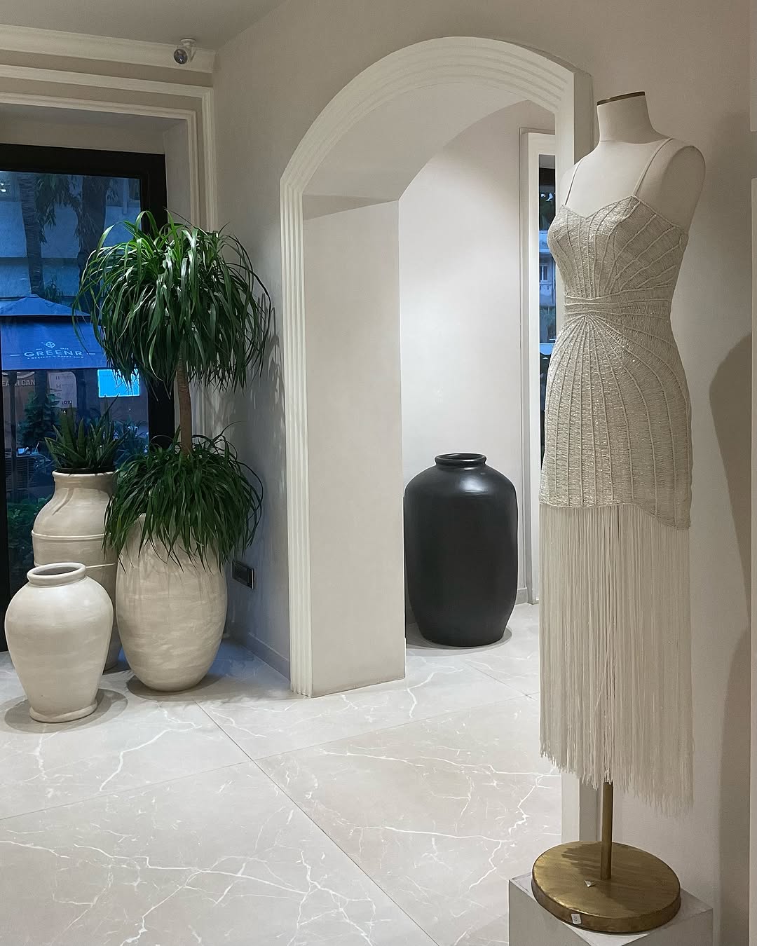 Work by RITIKA MIRCHANDANI, Modelo, in Londres