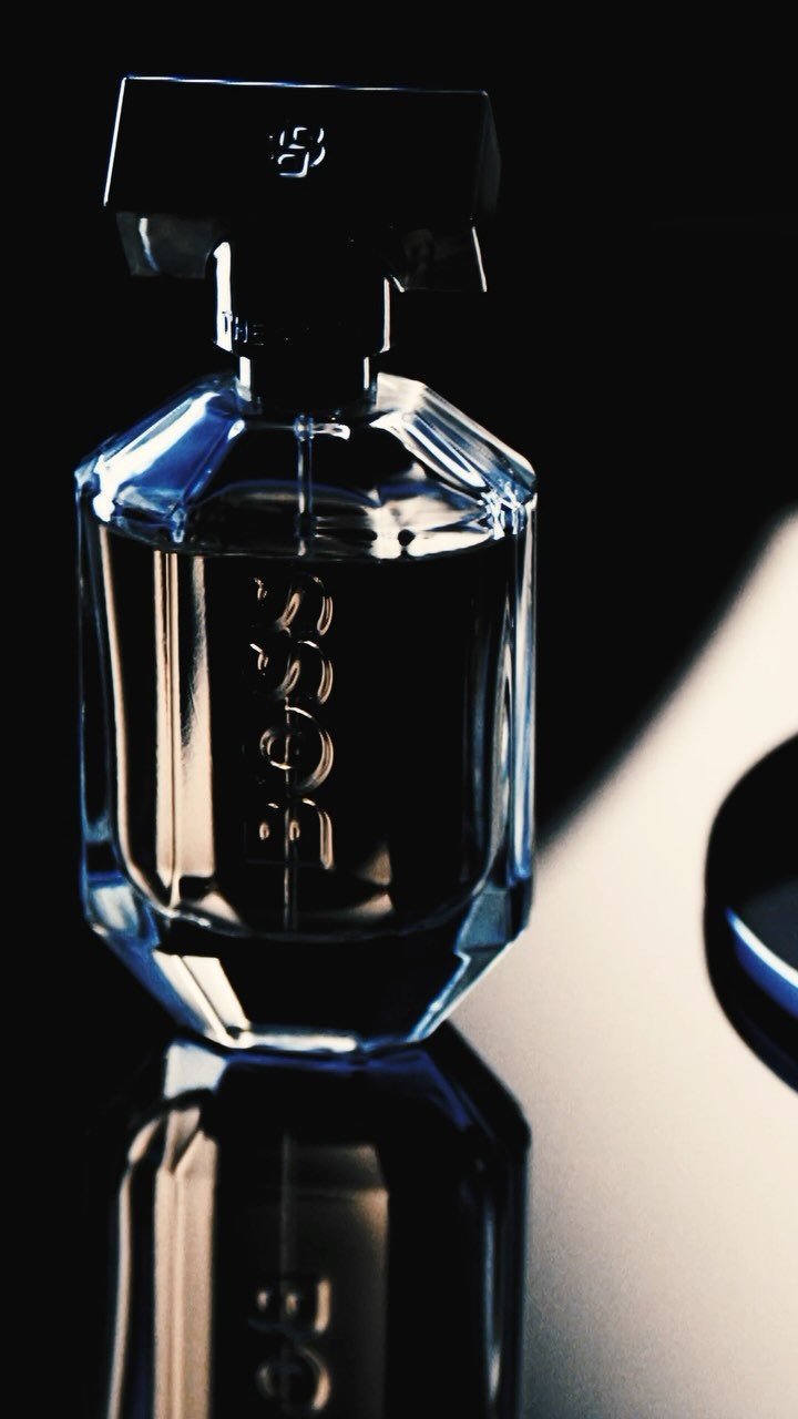 Work by MADISON BLAIR, Directeur, in Londen