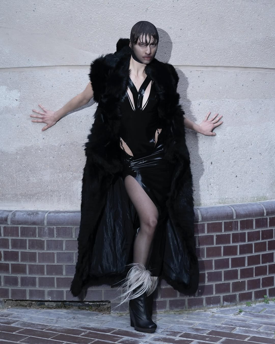 Work by alek, Modelo, in Londres