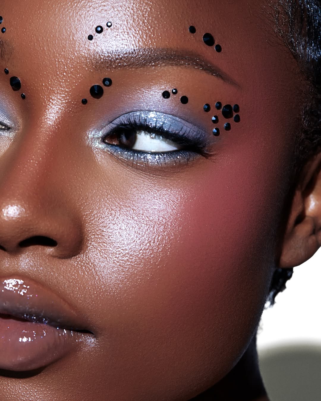 Work by Joy Adenuga, Make-up Artiest, in Londen