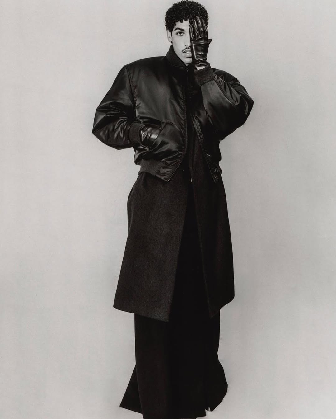 Work by Jack Foulds, Modelo, in Londres