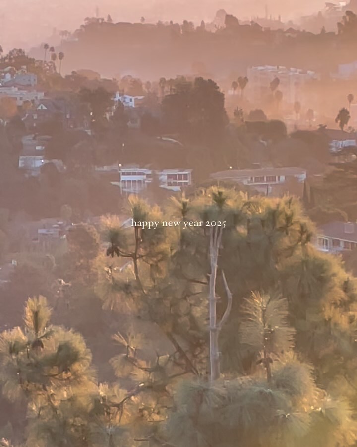 Work by Anna Kanehara, Modelo, in Nueva York