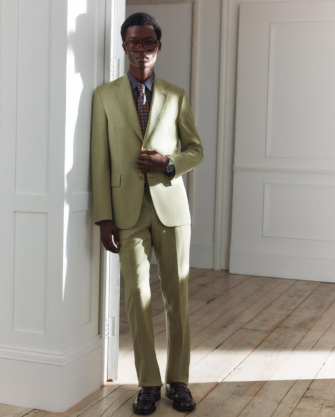 Work by Emilie Louizides, Director Creativo, in Londres