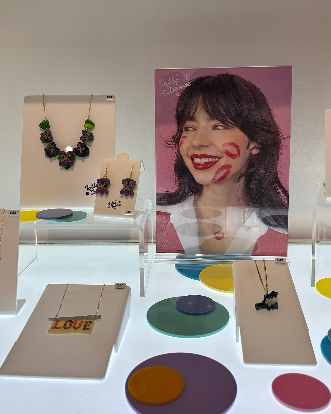 Work by jenna, Maquillador, in Londres