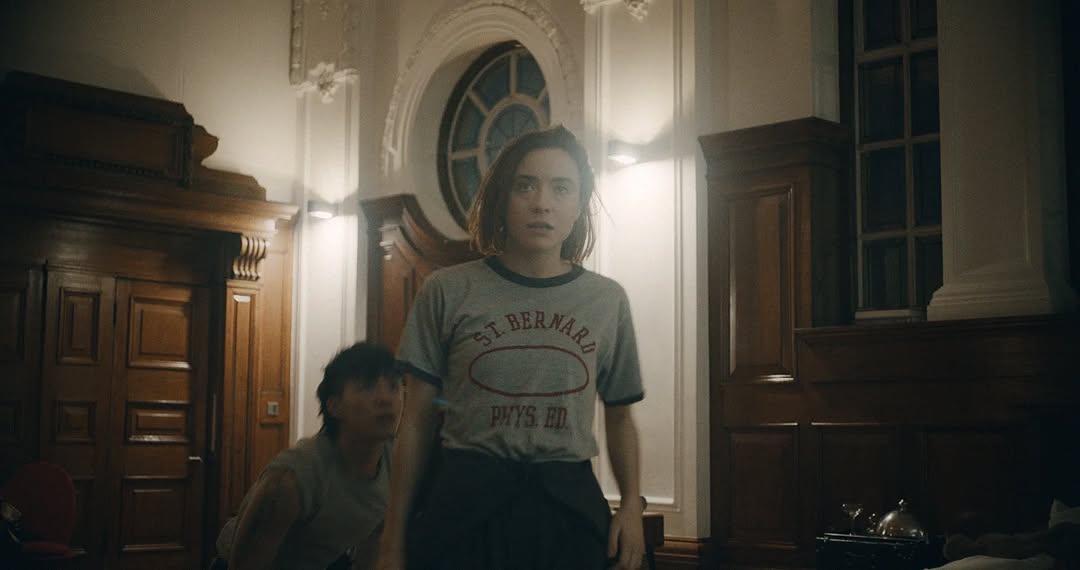 Work by Joe Connor, Directeur, in Londen