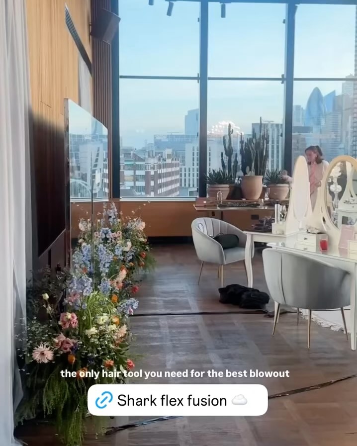 Work by Dana Keren, Set Ontwerper, in Londen