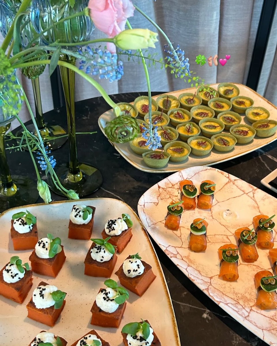 Work by Dana Keren, Set Ontwerper, in Londen