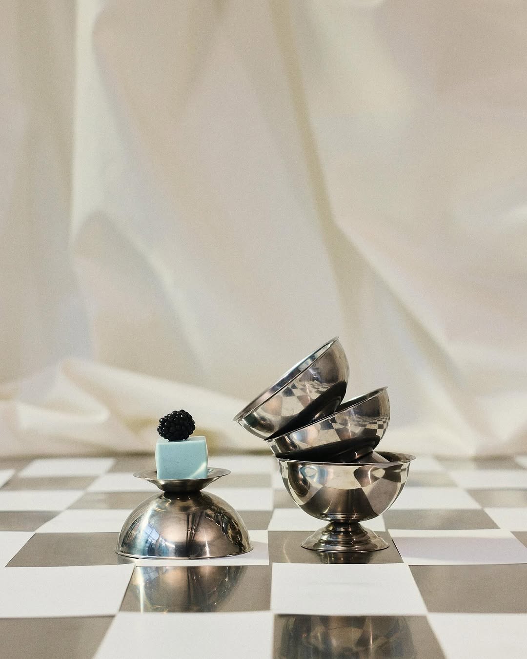 Work by Paola de Crudo, Set Ontwerper, in Londen