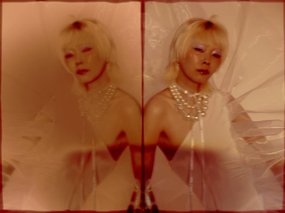 Work by Paige Lee Miller, Fotograaf, in Londen