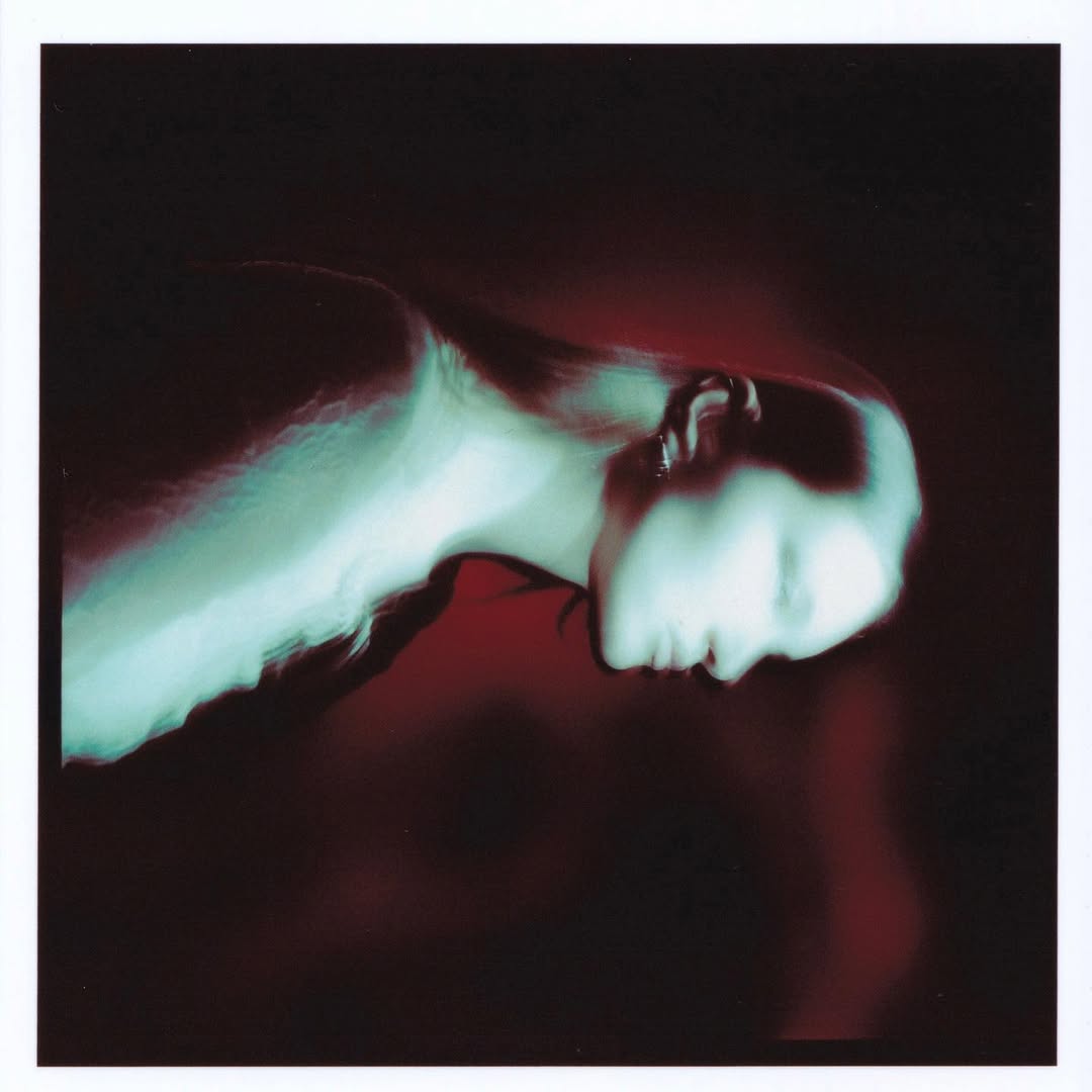 Work by Paige Lee Miller, Director Creativo, in Londres