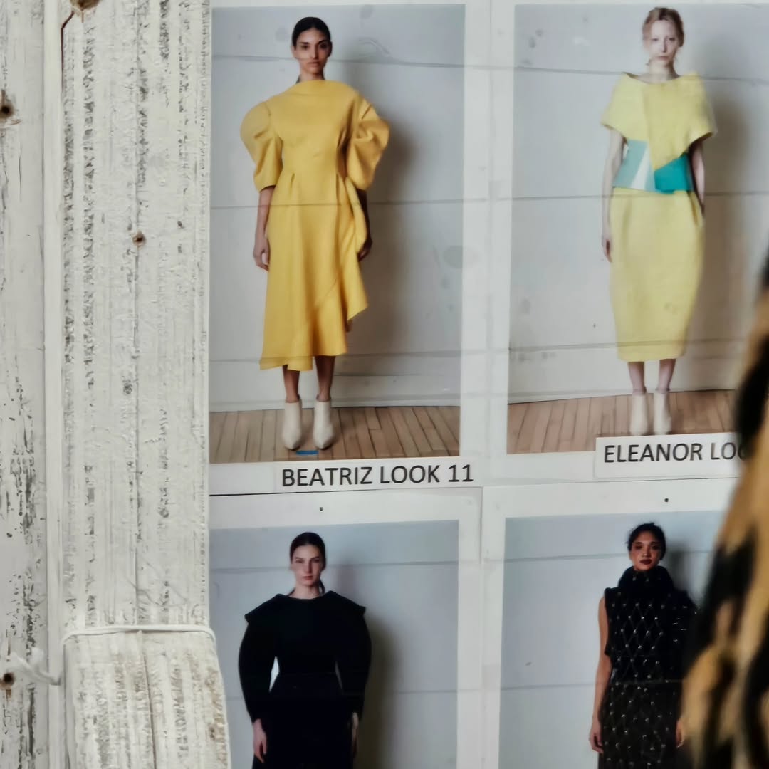 Work by BEATRIZ MARTINELLO, Modelo, in Nueva York