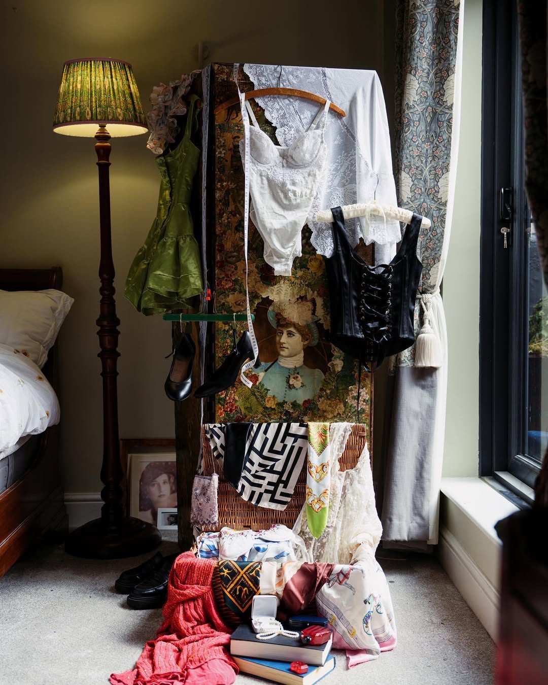 Work by Amber Wild, Set Ontwerper, in Londen