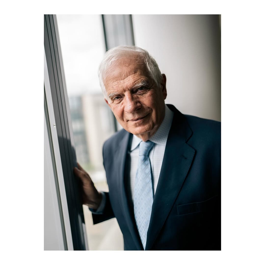 Work by Carlos Jimenez, Director, in Londres