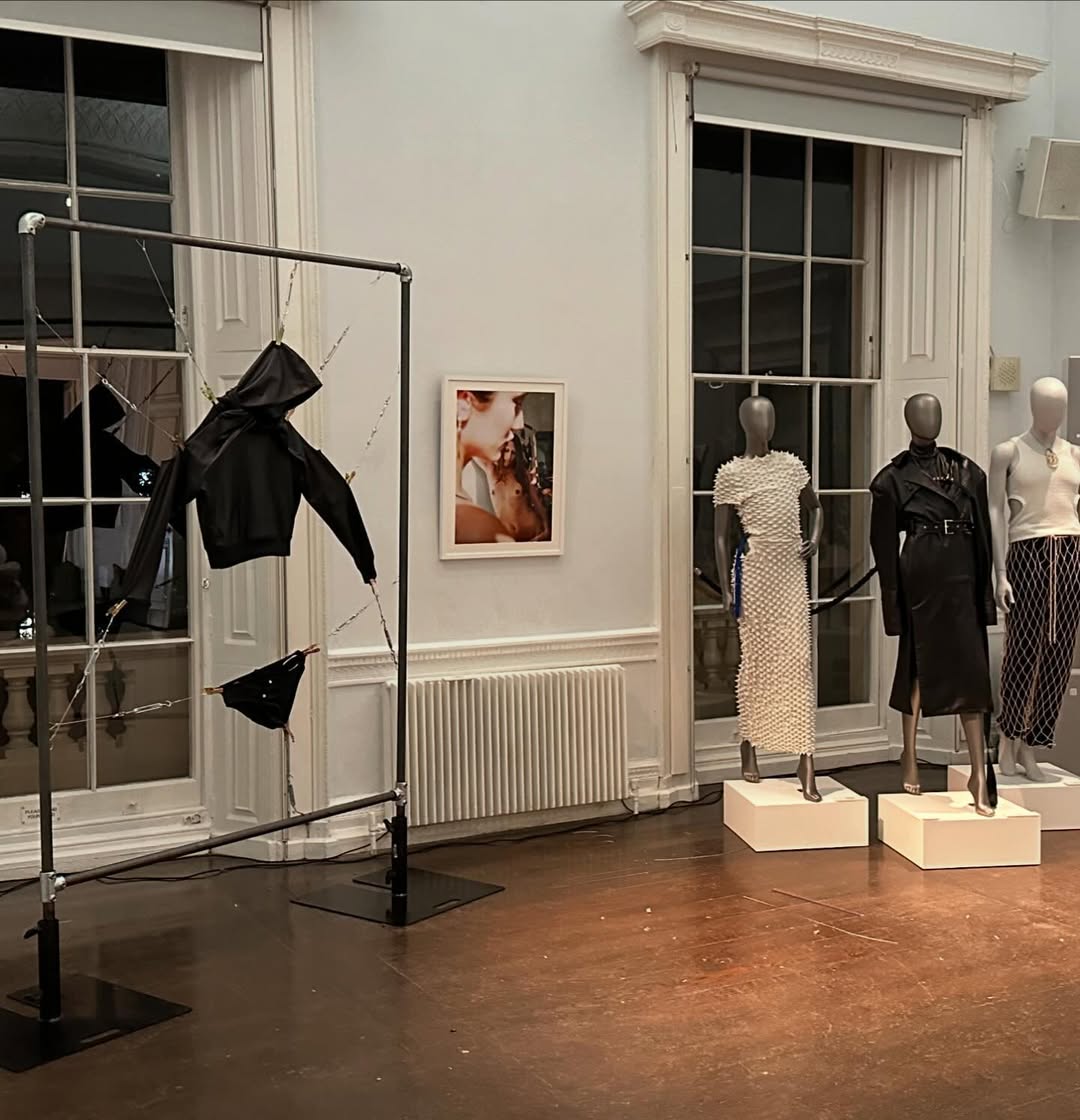 Work by Brad Barrett, Set Ontwerper, in Londen