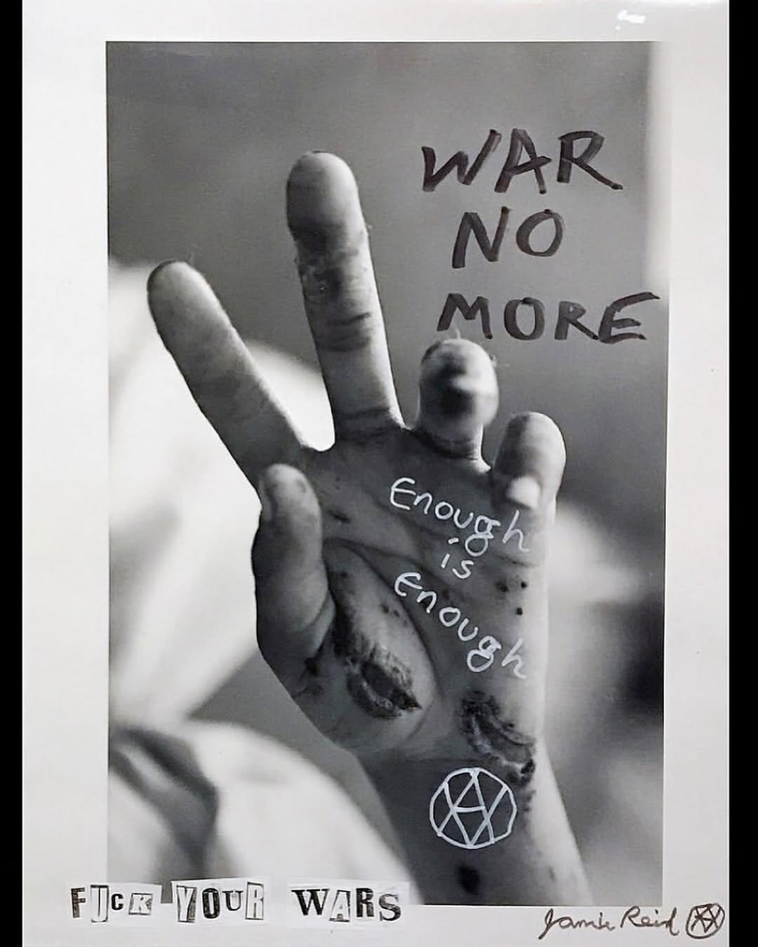 Work by Amy Atkins, Director Creativo, in Londres