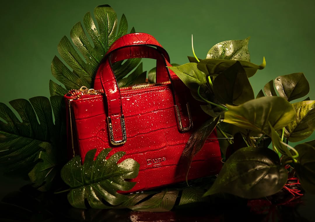 Work by Kristelle Templonuevo, Estilista, in Londres