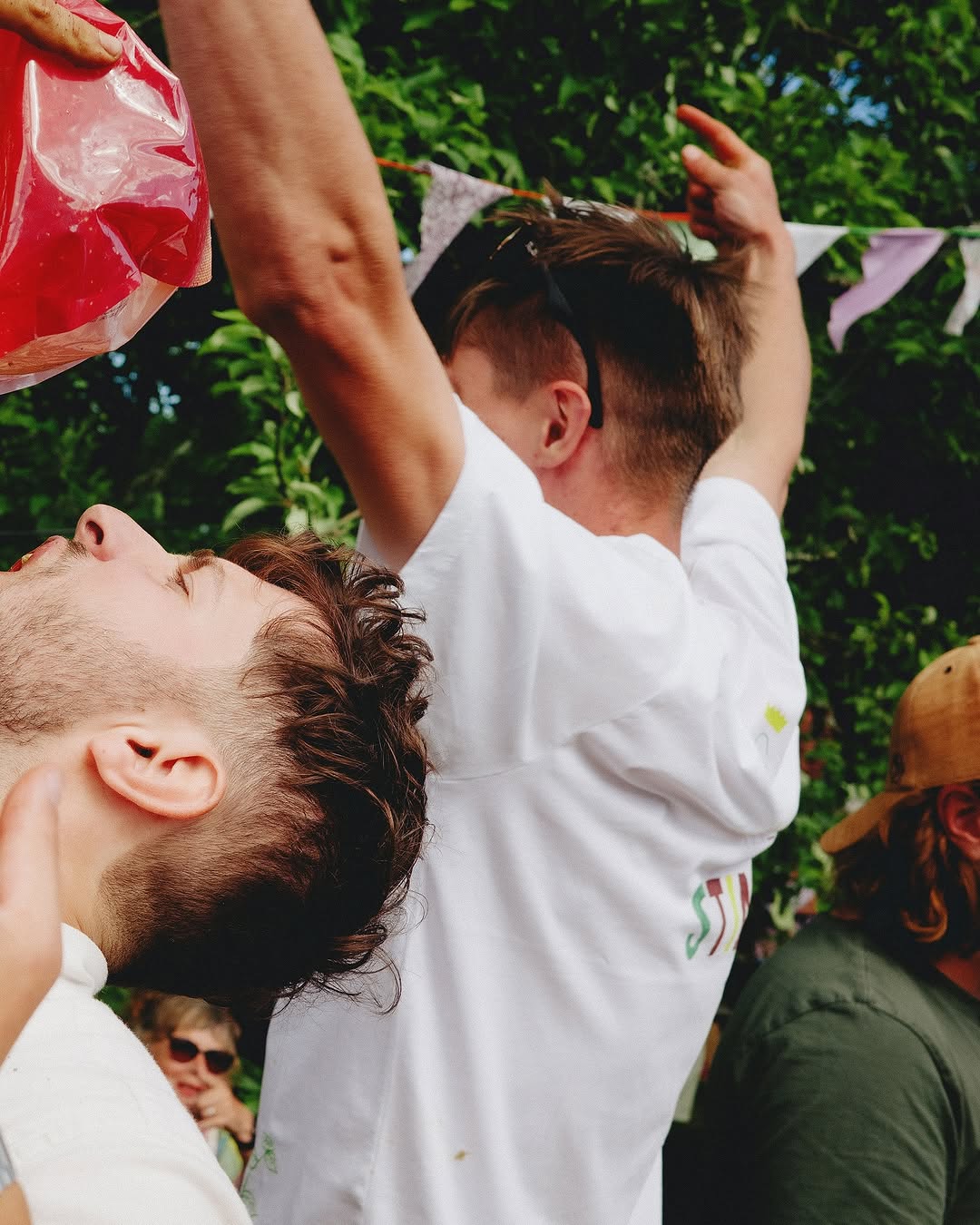 Work by James Rees, Directeur, in Londen