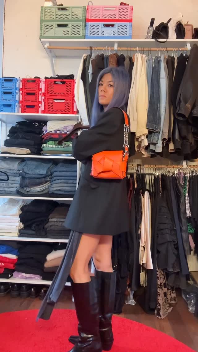 Work by Larry Leong, Estilista, in Londres