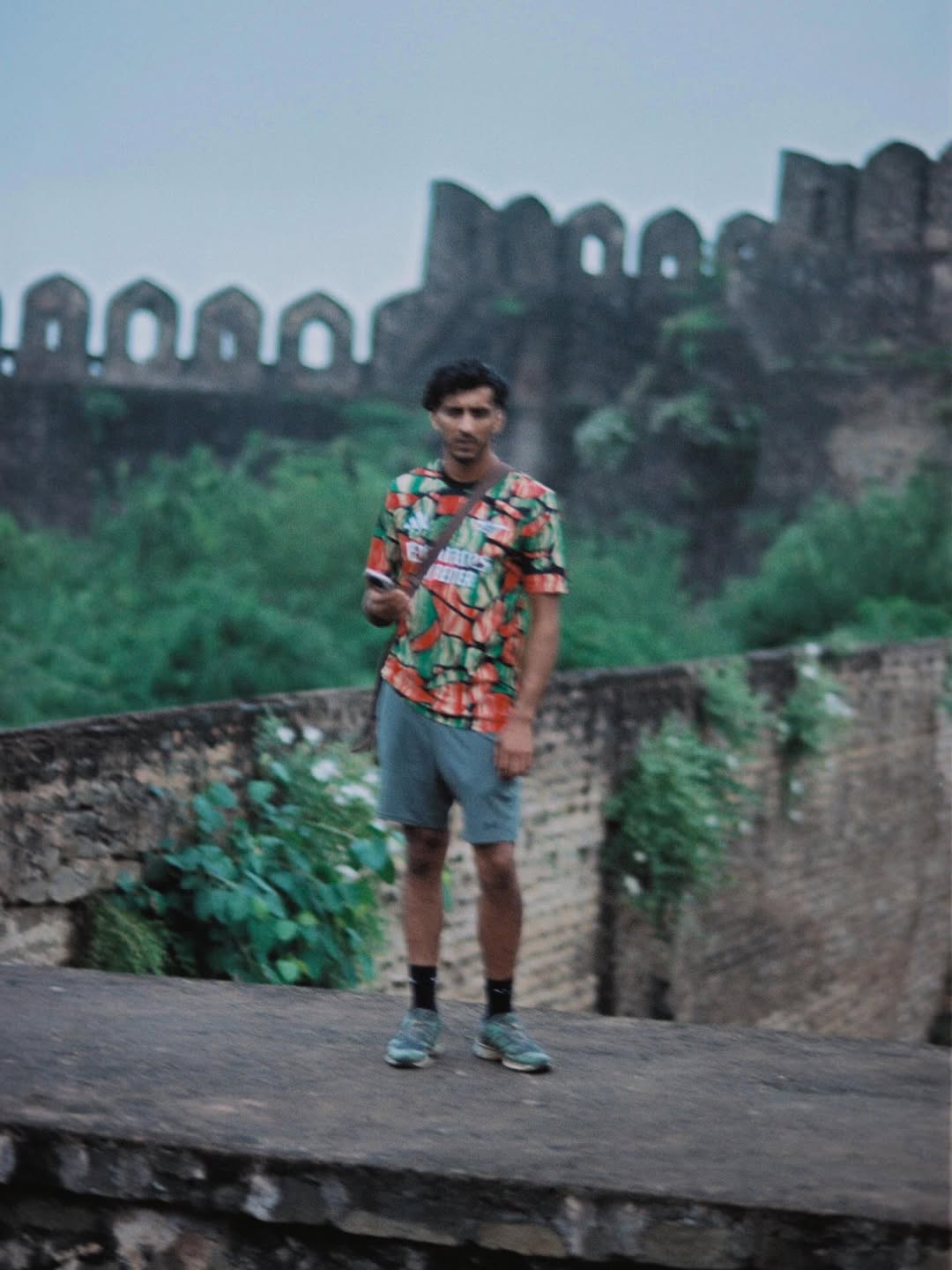 Work by Nakaash, Directeur, in Londen