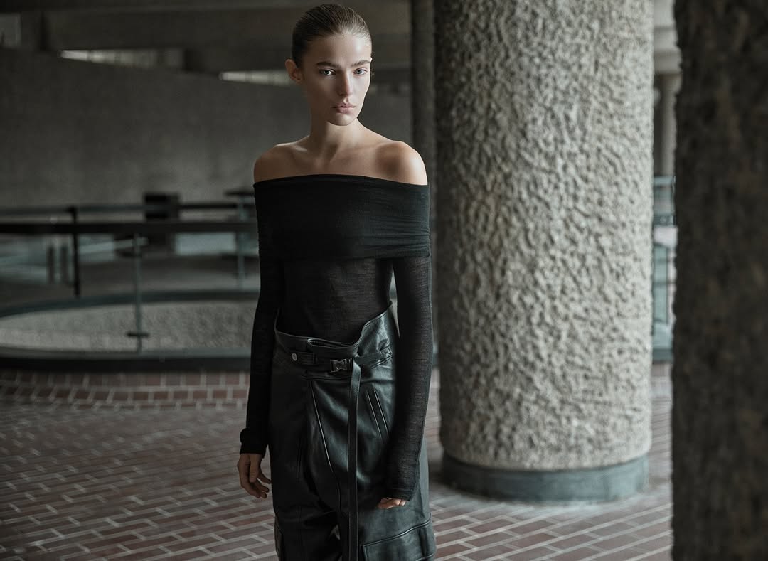 Work by HUNTER, Directeur, in Londen