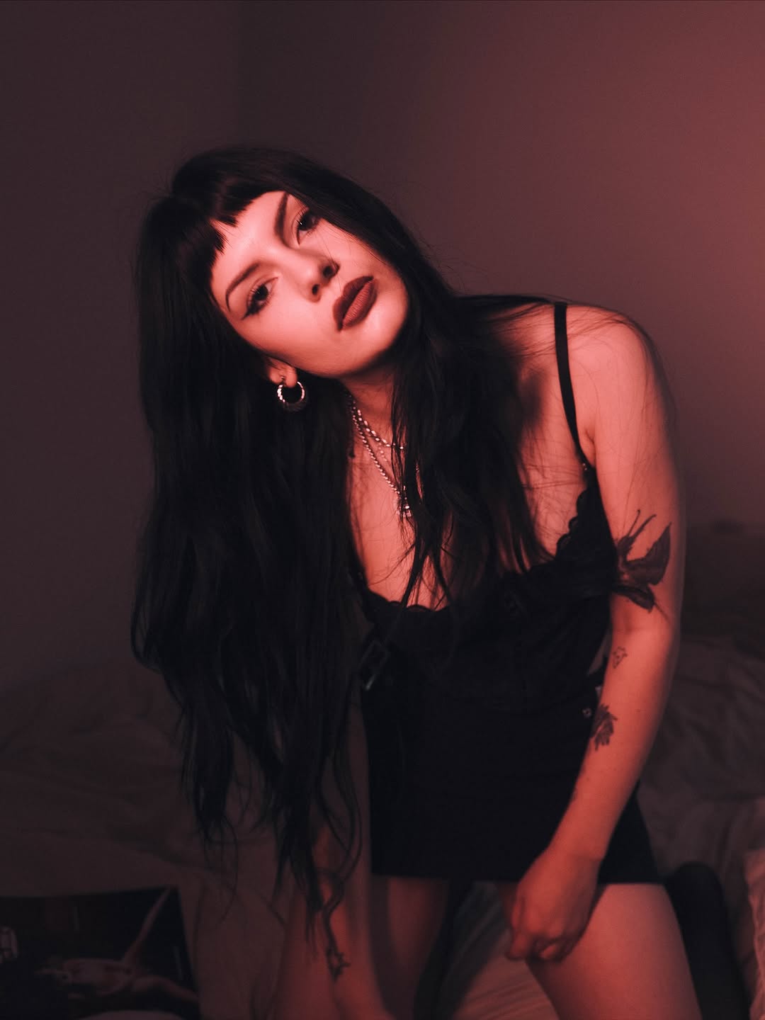 Work by 𝕬𝖓𝖈𝖆 𝕭𝖆𝖗𝖆, Modelo, in Londres