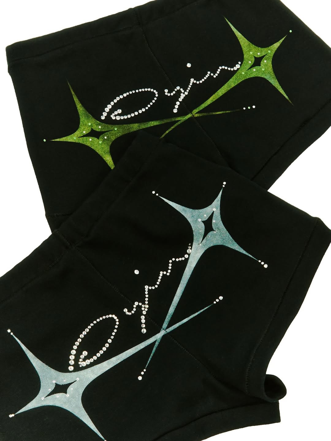 Work by O Y I N, Modeontwerper, in Londen