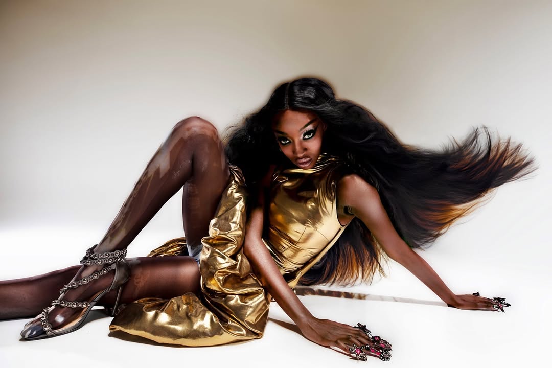 Work by P a i g e, Modelo, in Londres