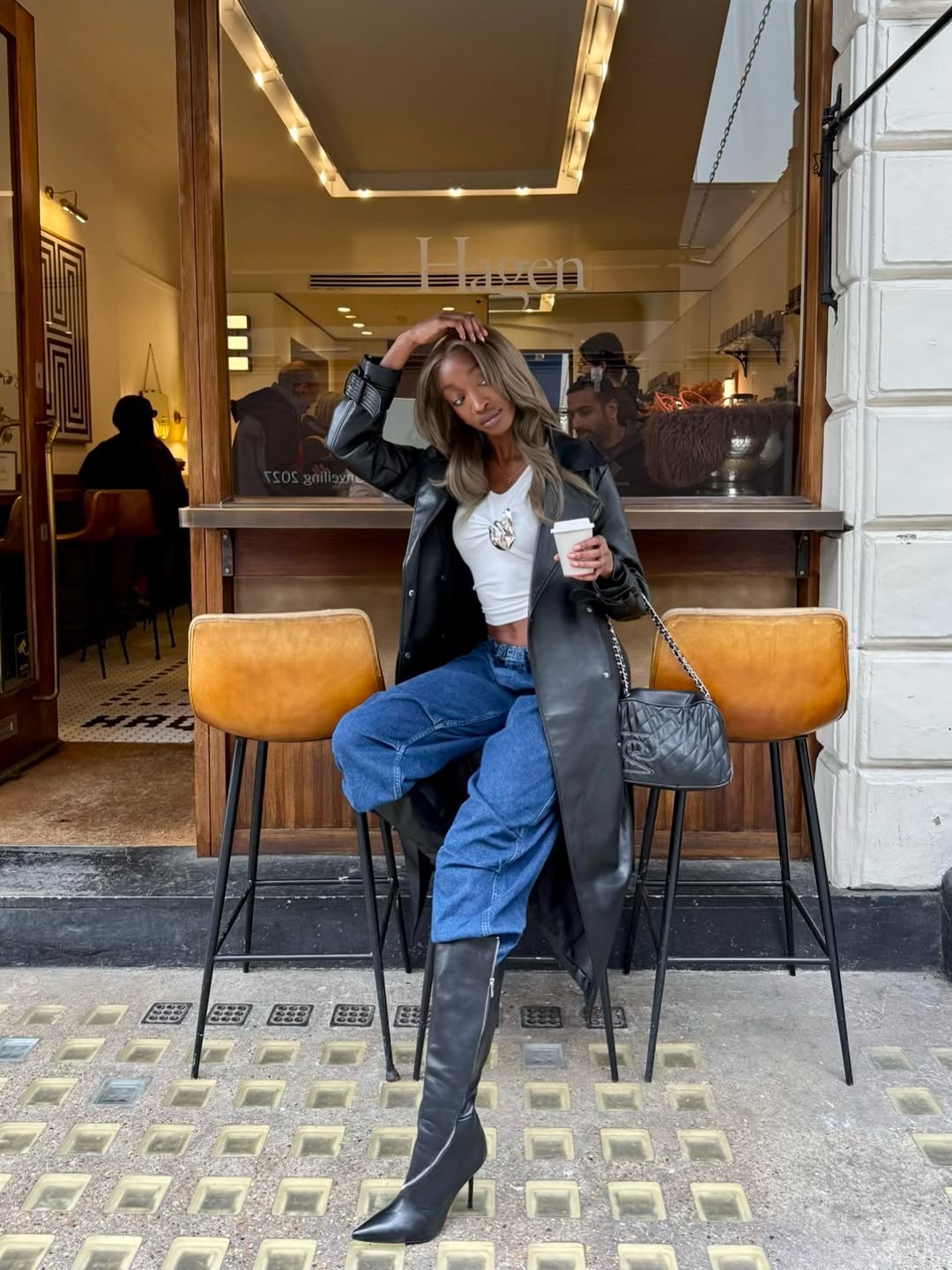 Work by P a i g e, Modelo, in Londres