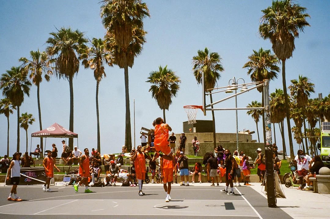 Work by Emma Wells, Directeur artistique, in Londres