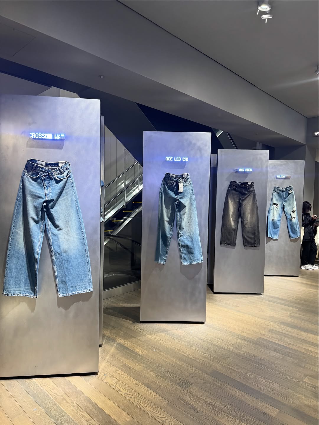 Work by Sensei, Creatief Directeur, in Londen