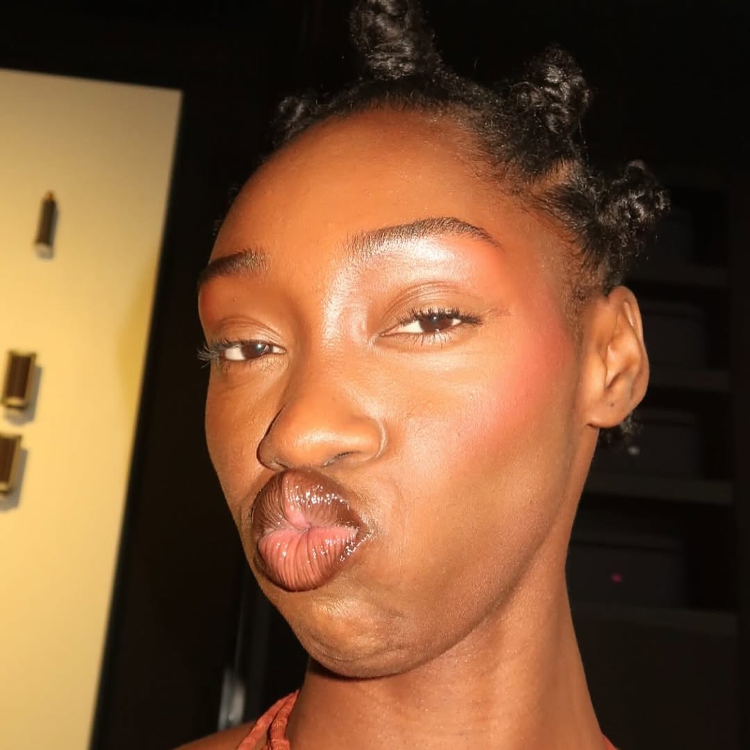 Work by Abi鈥檚 Club 馃А, Estilista de Cabello, in Londres