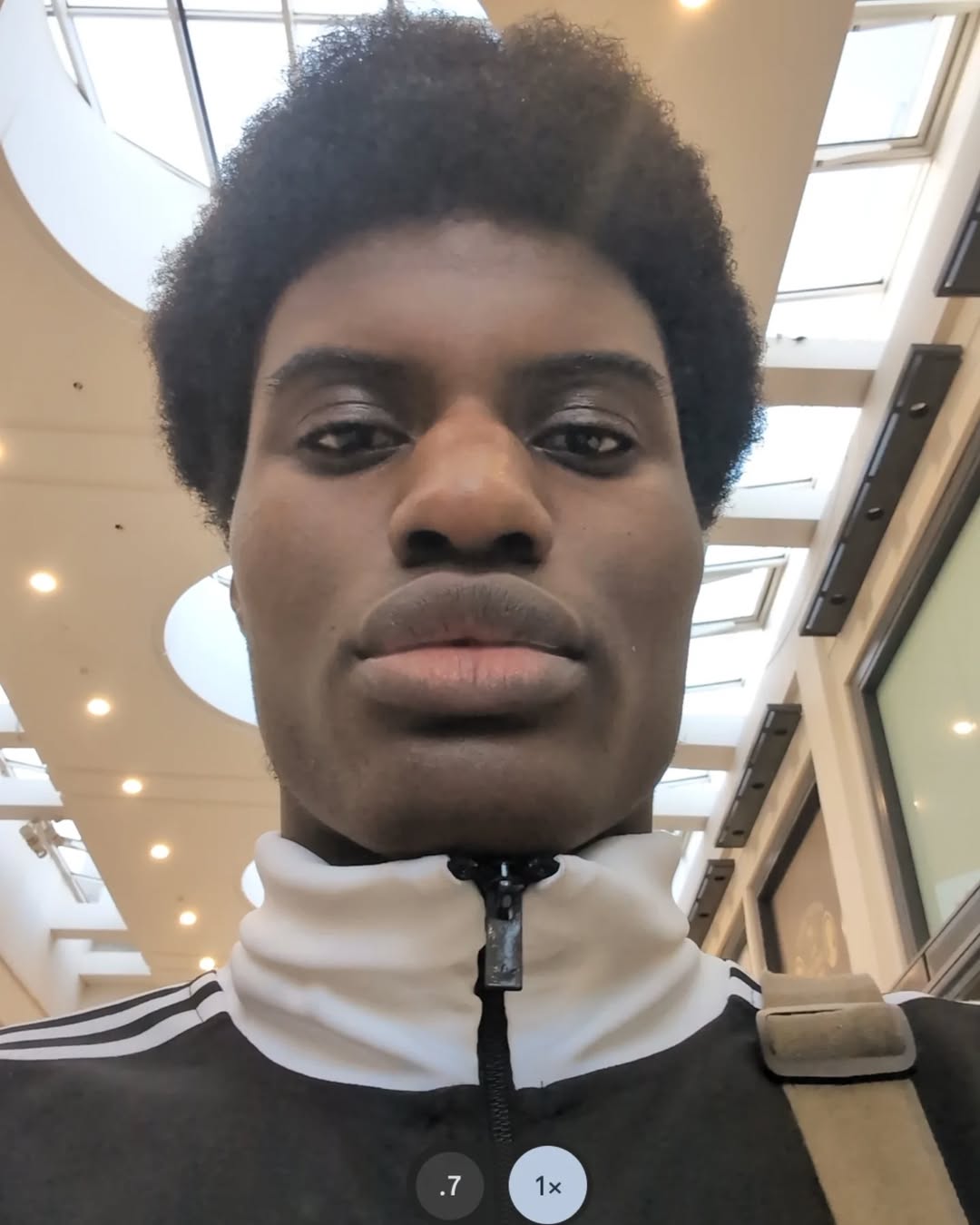 Work by ᶜʰᶦˢᵒᵐ, Modelo, in Londres